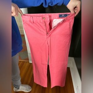 Vineyard Vines boys size 14 Nantucket red pants.  Excellent condition.